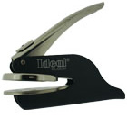 TROQUELADORA - Plumas de Metal, Plumas de Plastico, Plumas de Madera, Calculadoras, Organizadores, Radio FM, Memorias USB, Lamparas de bolsillo, Navajas Metalicas, Llaveros Metalicos y de Plastico, Bolsas, Morrales, Hieleras, Gomas, Reglas, Abrecartas, Porta CD, Lupas, Mouse Pad, Gafetes, Porta Gafete, Directorio Metalico, Tarjeteros, Estuche Escolar, Agendas de Piel, Carpetas Curpiel, Porta retratos, Juego de Cartas, Ajedrez Metalico, Domino, Reloj de Pared, Reloj para escritorio, Destapadores, Encendedores, Agitadores, Vasos, Vasos Pet, Tazas, Termos, Mochilas, Portafolios, Gorras impresas y bordadas, Portacalificaciones, Calcomanias